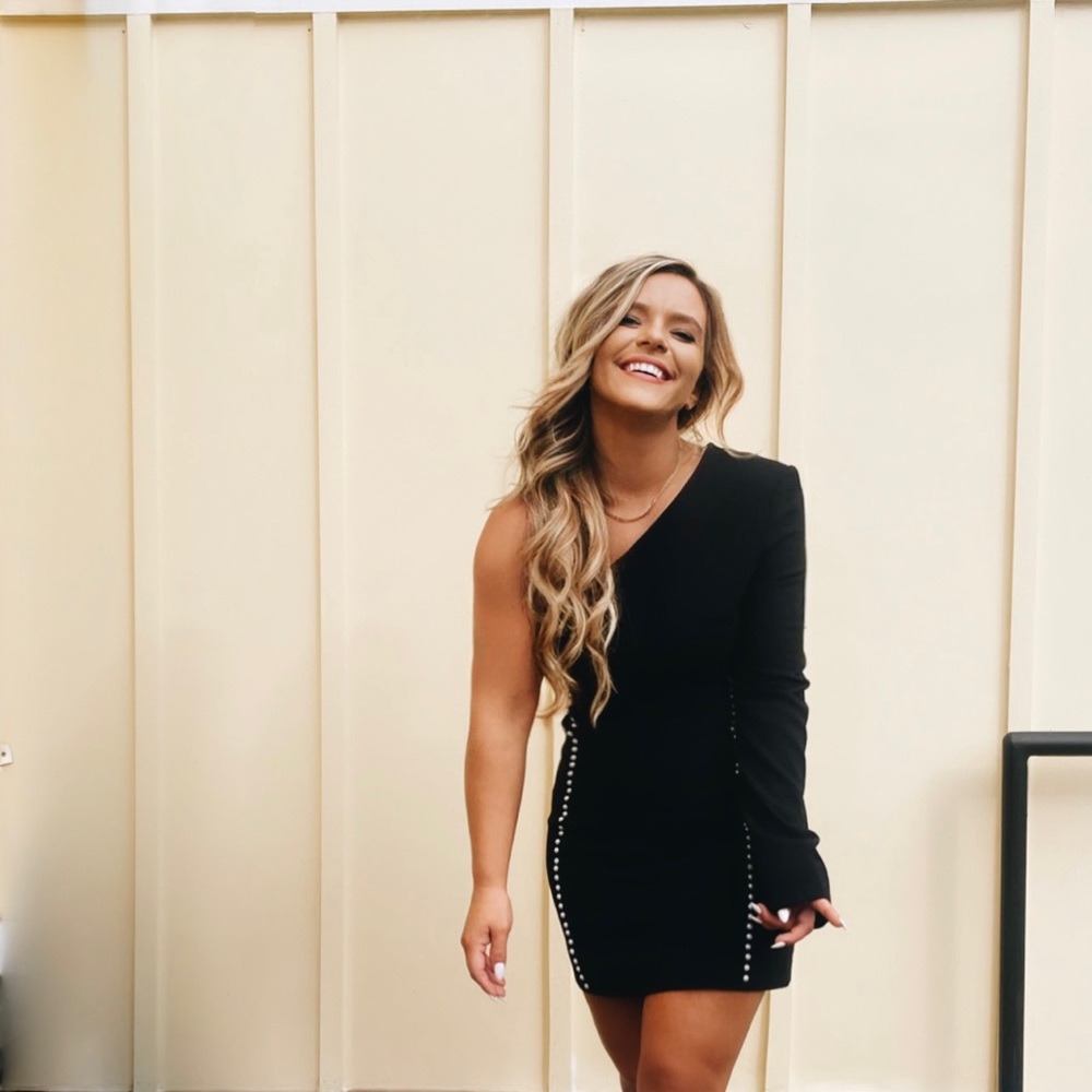 Meet your Posher, Ebisa